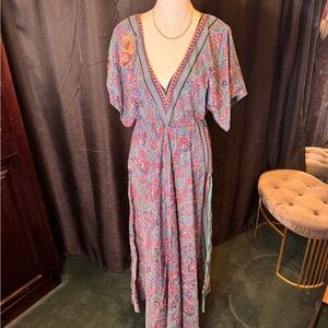 Elegant Paisley V-Neck Maxi Dress - Blue and Pink